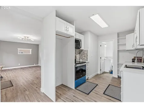 1116 N 3rd Avenue Kelso WA 98626