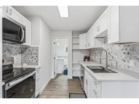 1116 N 3rd Avenue Kelso WA 98626