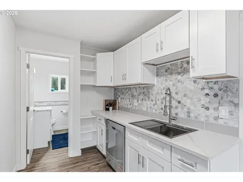 1116 N 3rd Avenue Kelso WA 98626