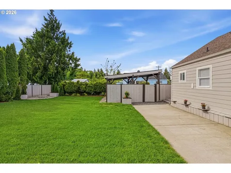 1116 N 3rd Avenue Kelso WA 98626