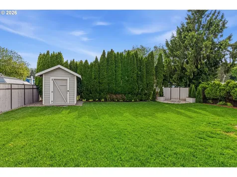 1116 N 3rd Avenue Kelso WA 98626
