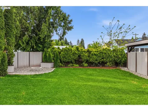 1116 N 3rd Avenue Kelso WA 98626