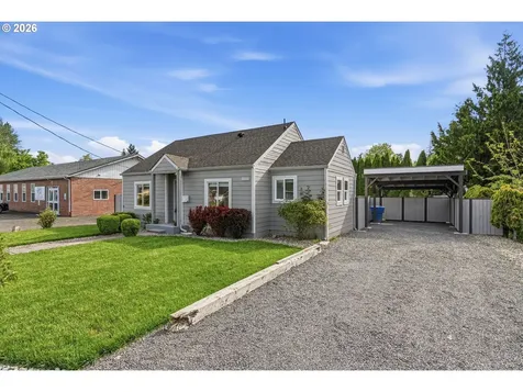 1116 N 3rd Avenue Kelso WA 98626