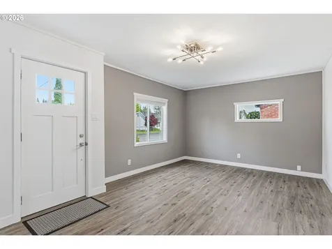 1116 N 3rd Avenue Kelso WA 98626
