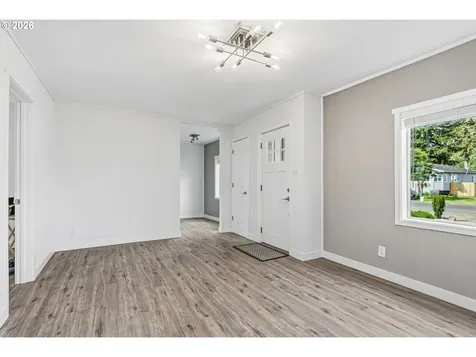 1116 N 3rd Avenue Kelso WA 98626