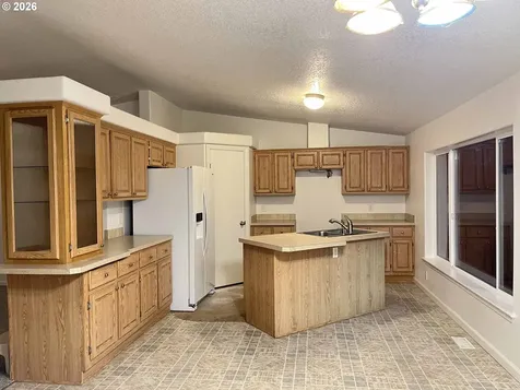 11211 Highway 36 Mapleton OR 97453