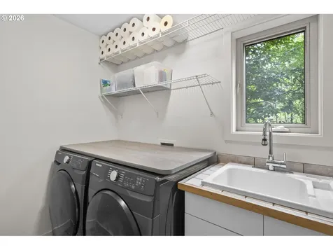 4249 SW Dosch Road Portland OR 97239