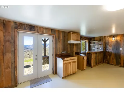 1642 Morgensen Road Mosier OR 97040