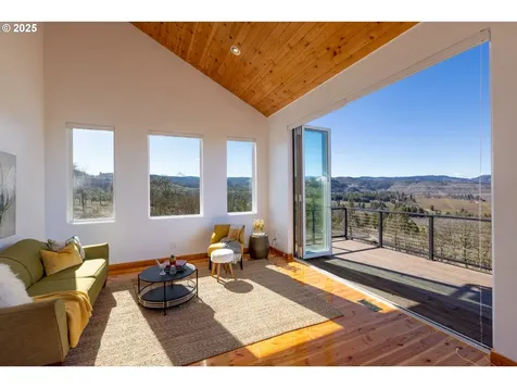 1642 Morgensen Road Mosier OR 97040