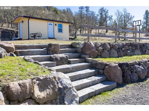 1642 Morgensen Road Mosier OR 97040