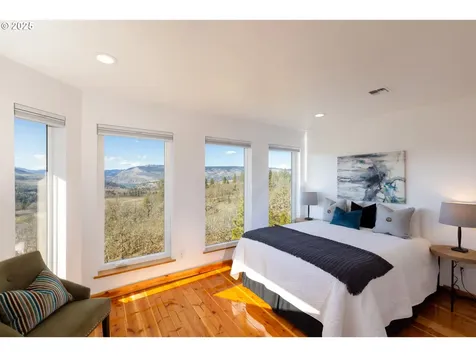 1642 Morgensen Road Mosier OR 97040