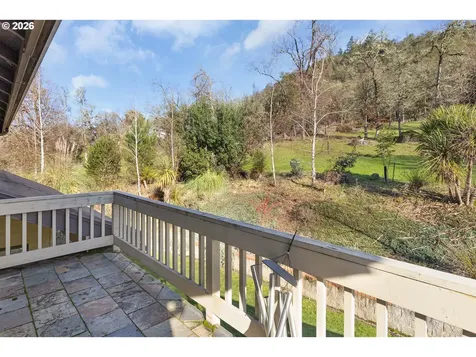 598 Winter Creek Lane Roseburg OR 97471