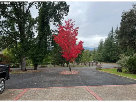 598 Winter Creek Lane Roseburg OR 97471