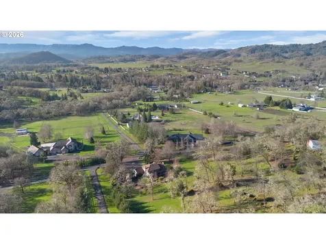598 Winter Creek Lane Roseburg OR 97471