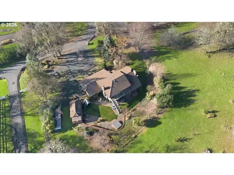 598 Winter Creek Lane Roseburg OR 97471