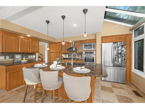 5687 River Street West Linn OR 97068