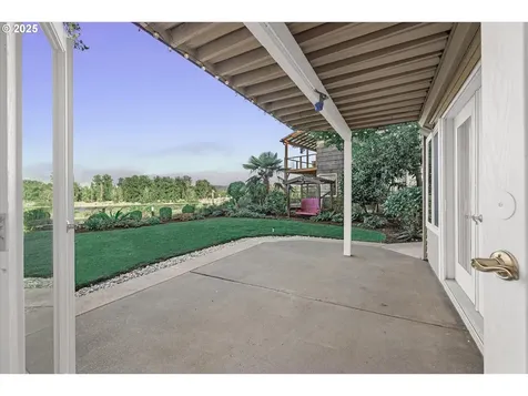 5687 River Street West Linn OR 97068