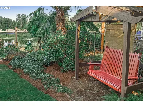 5687 River Street West Linn OR 97068