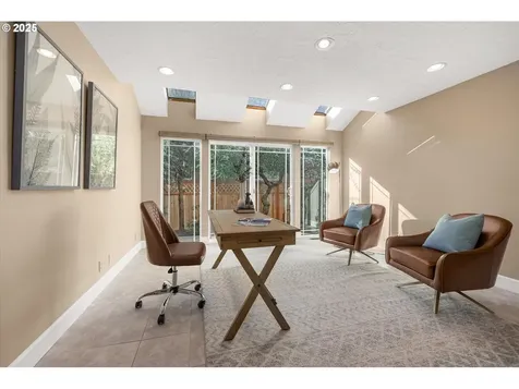 5687 River Street West Linn OR 97068