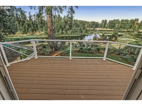 5687 River Street West Linn OR 97068