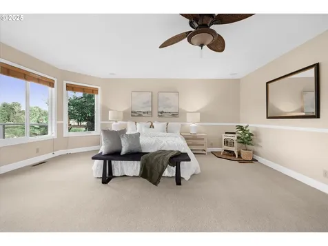 5687 River Street West Linn OR 97068