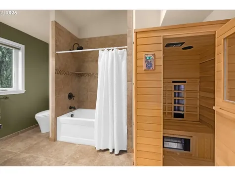 5687 River Street West Linn OR 97068