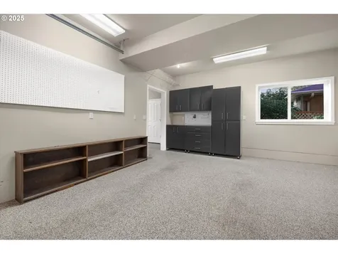 5687 River Street West Linn OR 97068