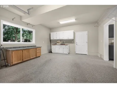 5687 River Street West Linn OR 97068