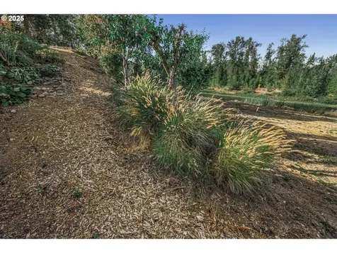 5687 River Street West Linn OR 97068