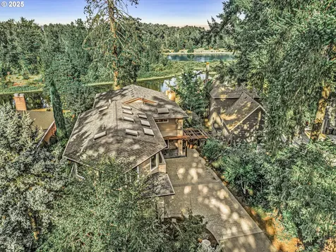 5687 River Street West Linn OR 97068