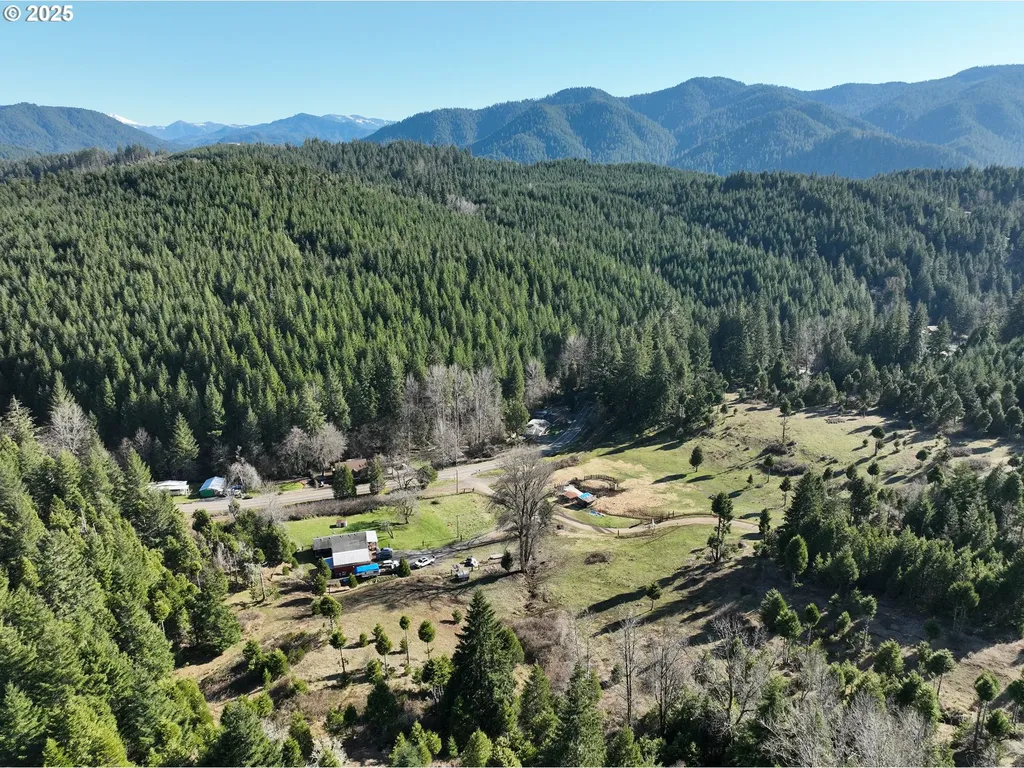 77220 Bar B L Ranch Road Westfir OR 97492