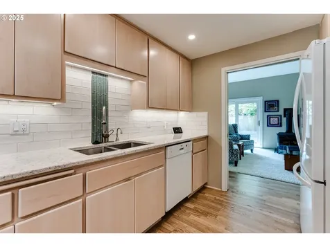 1800 Tabor Street Eugene OR 97401