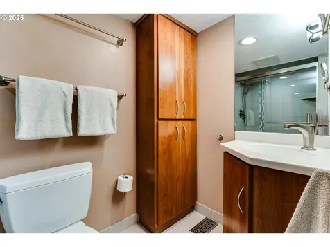 1800 Tabor Street Eugene OR 97401
