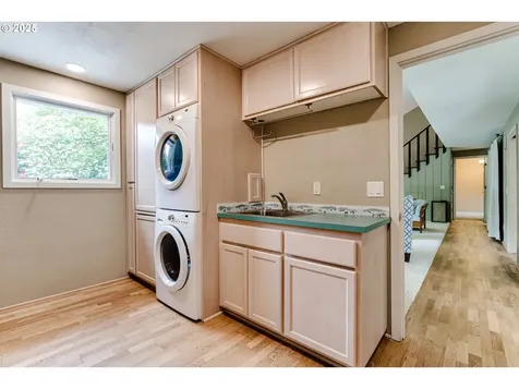 1800 Tabor Street Eugene OR 97401