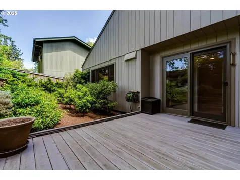 1800 Tabor Street Eugene OR 97401