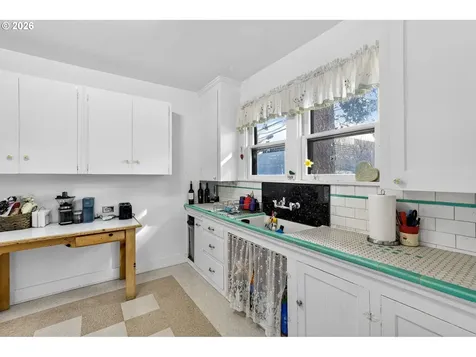 2911 SE 52nd Avenue Portland OR 97206