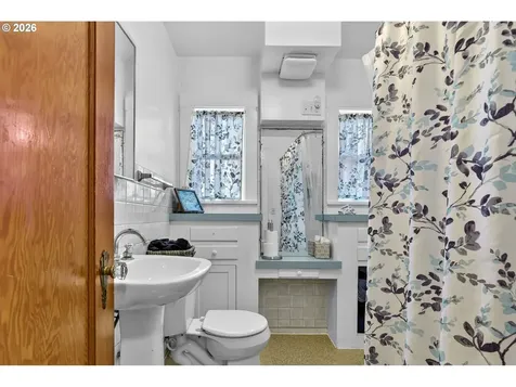 2911 SE 52nd Avenue Portland OR 97206