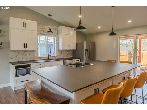 5214 Nightcap Street SE Salem OR 97306