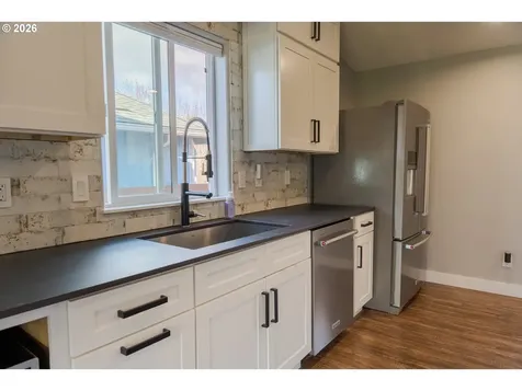 5214 Nightcap Street SE Salem OR 97306