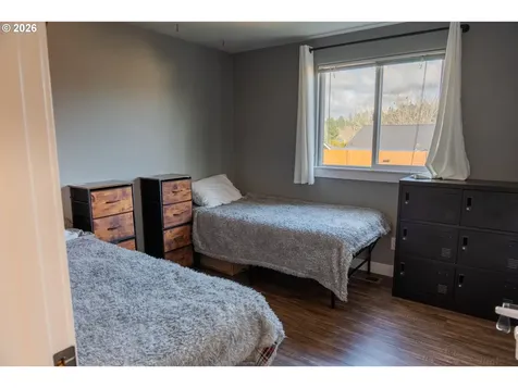 5214 Nightcap Street SE Salem OR 97306
