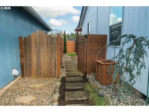 5214 Nightcap Street SE Salem OR 97306