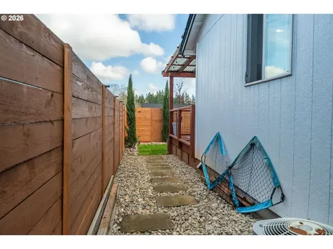5214 Nightcap Street SE Salem OR 97306