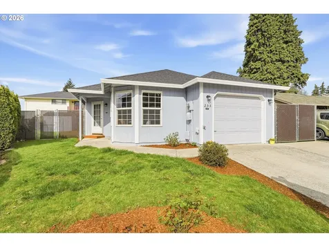 255 7th Court Washougal WA 98671