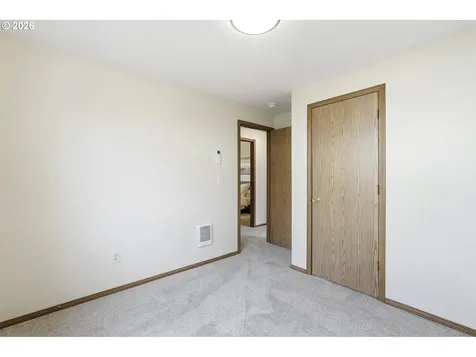 255 7th Court Washougal WA 98671