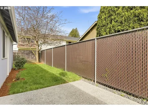255 7th Court Washougal WA 98671