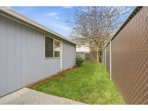 255 7th Court Washougal WA 98671