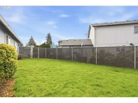 255 7th Court Washougal WA 98671