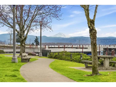 255 7th Court Washougal WA 98671