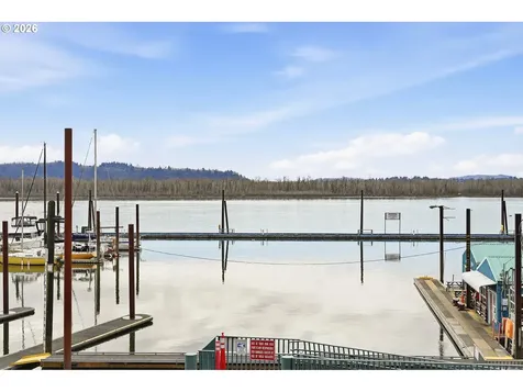 255 7th Court Washougal WA 98671