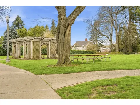 255 7th Court Washougal WA 98671